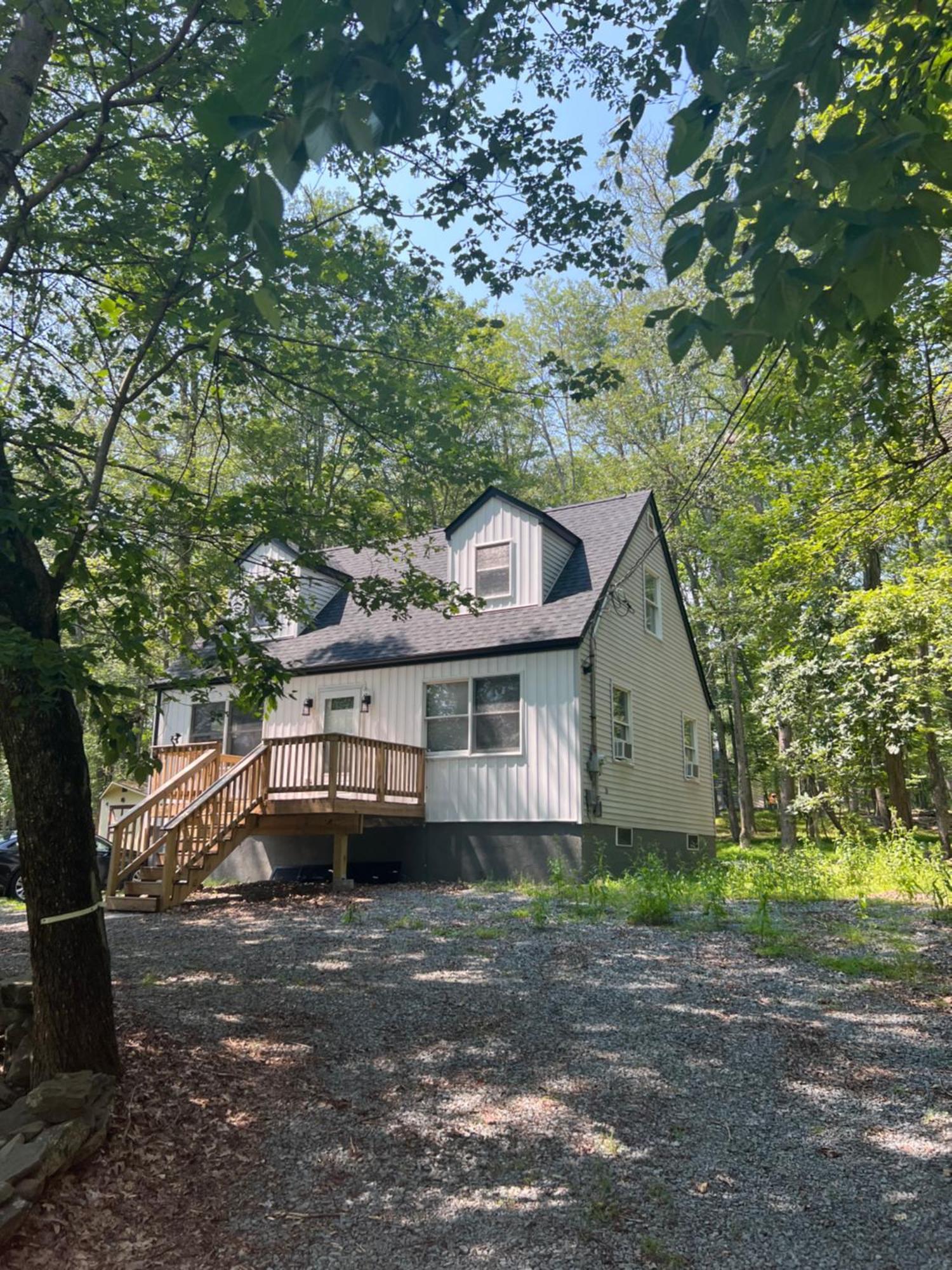 The Flying Dutchman Cottage In Amenities Filled Masthope Community Ski Big Bear Lackawaxen Exterior photo